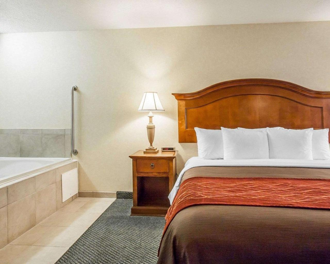Comfort Inn Conference Center Hillsboro Luaran gambar